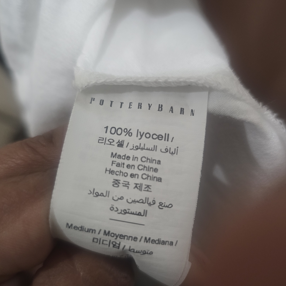 Pottery Barn White Robe with Black Accents - Picture 5 of 6